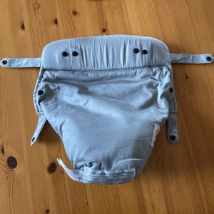 Ergobaby Neugeborenen-Einsatz Easy Snug Original Grau - Bild 1 von 5
