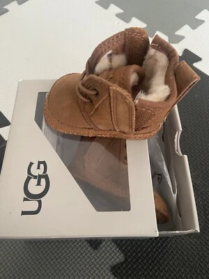 Botas Baby Ugg 0.1 Foto 1 de 2