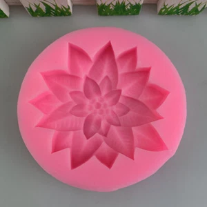 1Pcs Holly Leaf Silicone Mold Cake Baking Christmas Decoration Tool DIY Mold BI - Picture 1 of 10