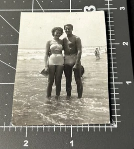1940s Sexy Swimsuit Man Bulge Antique Gay Int Snapshot PHOTO - Picture 1 of 3