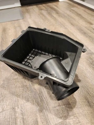 Chevrolet Silverado 1500 2022 6,2 L tapa de caja limpiador de admisión de aire superior 86529268 Foto 1 de 4