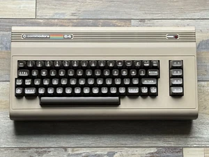 Recapped NTSC Commodore 64 - Restored, Tested, Guaranteed Retro Gold - Afbeelding 1 van 10
