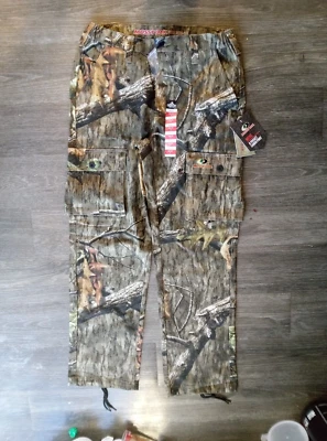 Mossy Oak Country roots Camo Hunting Cargo Pants Mens Size 28-30 - Image 1 of 4