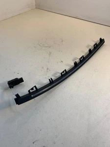Frecce laterali Porsche Cayenne (92A) 2016 7P5947102A - Foto 1 di 5