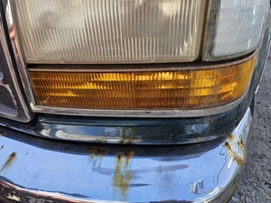 1992-1996 FORD BRONCO DRIVER SIDE TURN SIGNAL (TURN SIGNAL ONLY) - Picture 1 of 12