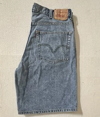 Levi’s 505 男式 38 W 码短裤二手状况完好! — 第 1/4 张图片