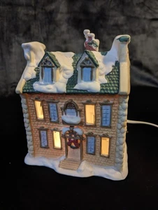 VTG Christmas Village Home Dickensville 1990 Porcelain Lighted House,  #6101  - Picture 1 of 8