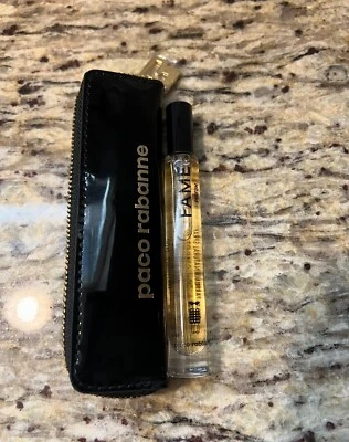Estuche de transporte Fame by Paco Rabanne, eau de parfum spray para mujer edición limitada de 0,34 OZ Foto 1 de 4