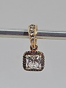 Autentico Charm/Ciondolo Pandora Rosa ELEGANZA SENZA TEMPO #380378CZ - Foto 1 di 3