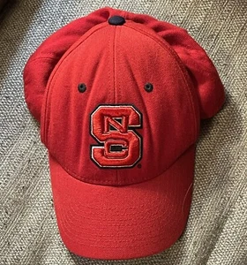 Zephyr North Carolina State Men’s Wolfpack Baseball Cap Red 7 3/8 - Picture 1 of 6