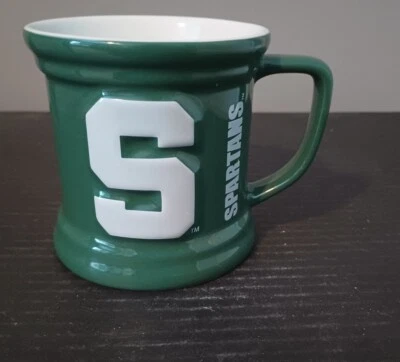 Xícara de café verde e branca Michigan State Spartans - Imagem 1 de 4
