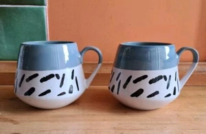 THE OLD POTTERY COMPANY: HANDGEFERTIGTE TASSEN X 2 *Top Zustand* grau-blau - Bild 1 von 5