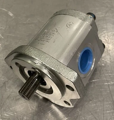 Rexroth 9510290072 Hydraulic Gear Pump NEW! FREE SHIPPING! - Image 1 of 4