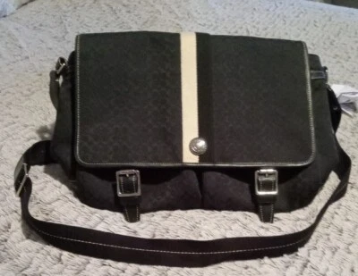 MINT COACH SIGNATURE F70183 VOYAGER BLACK CROSS BODY MESSENGER BAG AUTHENTIC EUC - Image 1 of 4