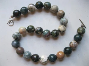 Beautiful Vintage Bubblegum Agate Necklace, w/925 Sterling lizard motif clasp - Picture 1 of 15