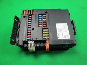 08-15 SMART FORTWO FRONT SAM FUSE RELAY BOX BODY CONTROL MODULE BCM A4519001802 - Picture 1 of 3