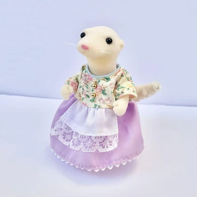 Sylvanian Families Forest Market Limited Ermine Mother Calico Critters Epoch - Image 1 of 4