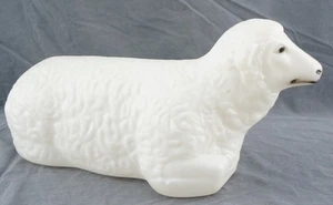 Vintage Empire Kunststoff Blasform Krippe Schaf 19" liegendes Lamm mit Licht - Bild 1 von 4