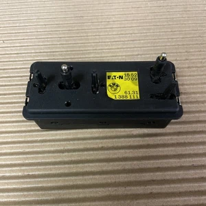 Interruttore sedile elettrico Land Rover Discovery 2 TD5/V8 98-04 RH YUB101080 - Foto 1 di 2