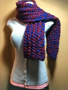 ¡Nuevo! Bufanda Hecha a Mano Crochet 6x55 Gruesa Tan Suave Bonita Roja Azul Patrón Acanalado  - Imagen 1 de 6