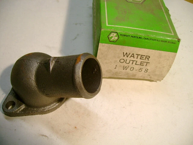 Pontiac Tempest -6 cly 1966-67 cast iron water neck  OEM # 9782138  NEW — 第 1/1 张图片