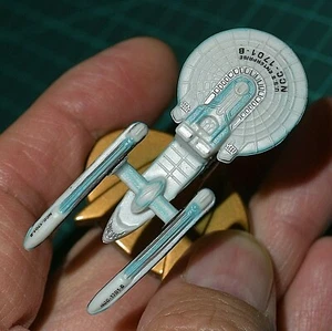 Star Trek The Next Generation Enterprise B & D Figurines Ships 1999 FREE POST UK - Picture 1 of 12