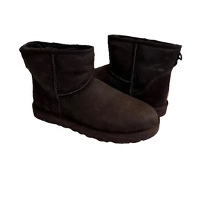UGG UOMO CLASSICO MINI BOMBER JACKET CIOCCOLATO STIVALETTI US 11 / EU 44,5 / UK 10 - Foto 1 di 6
