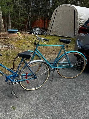 Men’s & Women’s vintage Bikes - Image 1 of 4