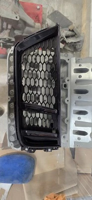 Parachoques trasero derecho audi r8 4s0807698a y moldura 4s0807676a Foto 1 de 4