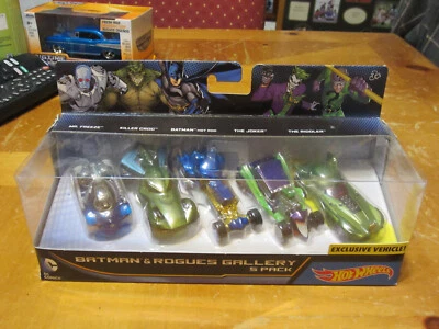 Hot Wheels DC Comics Batman & Rogues Gallery 5 Pack with Exclusive Vehicle, New - Image 1 of 4
