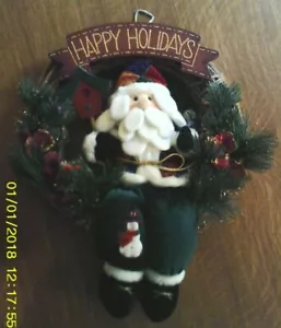 Ghirlanda natalizia Happy Holidays con peluche arte popolare Babbo Natale, voliera verde pupazzo di neve - Foto 1 di 5