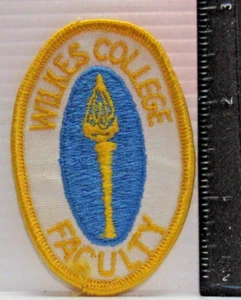 PENNSYLVANIA, WILKES COLLEGE FAKULTÄT WILKES-BARRE UNIVERSITÄT PATCH - Bild 1 von 2