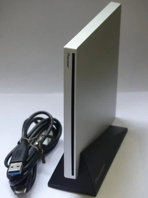 Pioneer BDR-XU03J USB 3.0 Slim External Blu-Ray BDXL/DVD/CD Writer Burner Drive - Image 1 of 4