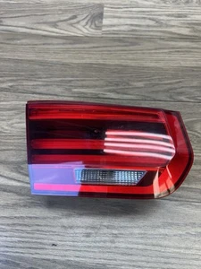 2016-2018 BMW 320 328 340 M3 LH DRIVER LID MOUNT TAIL LIGHT OEM - Picture 1 of 13