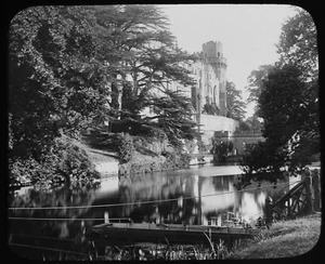 ANTIQUE GWW Magic Lantern Slide RIVER FRONT AT WARWICK CASTLE C1890 PHOTO - Picture 1 of 2