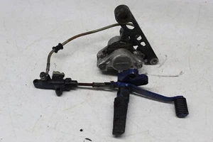 93-99 YAMAHA FZR600R RIGHT FRONT FOOT REST PEG STEP CALIPER MASTER  - Picture 1 of 9