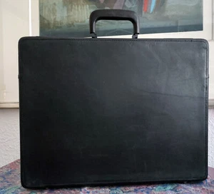 Seeger Aktenkoffer mit elektronischem Solar Zahlenschloss Leder schwarz - Bild 1 von 13