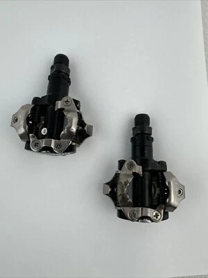 Shimano PD-M520 SPD Mountain Bike Clipless Pedals with Cleats - Image 1 of 4