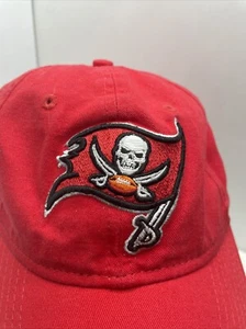 Tampa Bay Buccaneers NFL New Era 9Twenty Strapback Cap Hat Red - Picture 1 of 8
