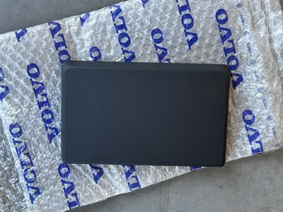 Genuine Volvo Center Cover 39870951 30715150 for 08-16 S80 V70 XC70 - Image 1 of 4