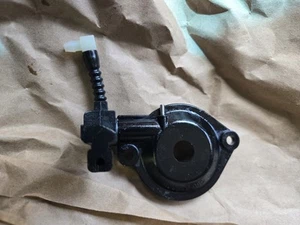 Husqvarna Poulan OEM Oil Pump 581071401 - Picture 1 of 2