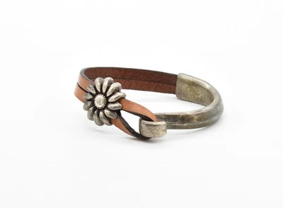 Brazalete brazalete de cuero floral cobre enchapado en plata envejecida de 6,75" de colección Foto 1 de 3