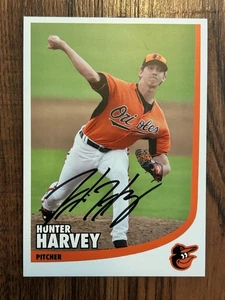 "Tarjeta de estadísticas de béisbol MLB firmada por Hunter Harvey de los Orioles de Baltimore de 3,5"" X 5""" - Imagen 1 de 5