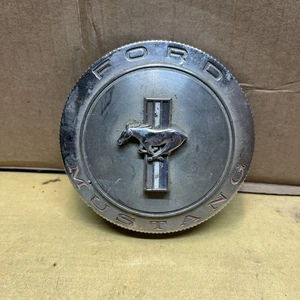 1966 Ford Mustang gas cap. Broken needs cleaning - Bild 1 von 9