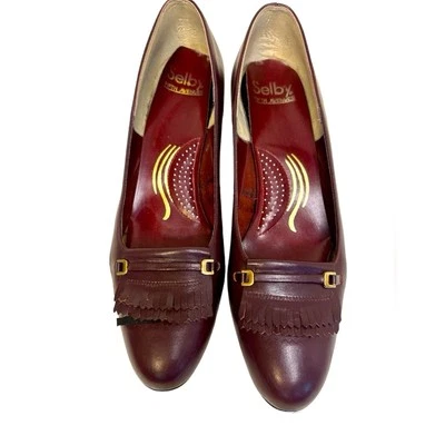 Shelby Fifth Avenue Burgundy Leather almond toe dark academia loafers. Size 9N - Image 1 of 4