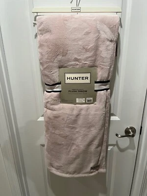 Hunter Plush Throw Blanket 50" x 70" Mauve Chalk Pink Hunter Coco Flannel - Изображение 1 из 4