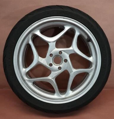 Llanta trasera BMW F800 F800ST 2006-2013 Metzeler 180/55 ZR17 Foto 1 de 4