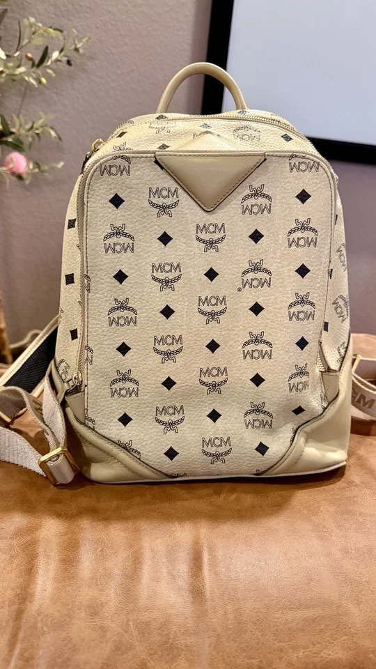 Mini Mochila MCM Stark - Auténtica - Beige Visetos Foto 1 de 4