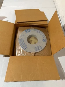 Muela abrasiva Norton 32A 12" diámetro 1 1/2" grueso 5" ID - Imagen 1 de 6