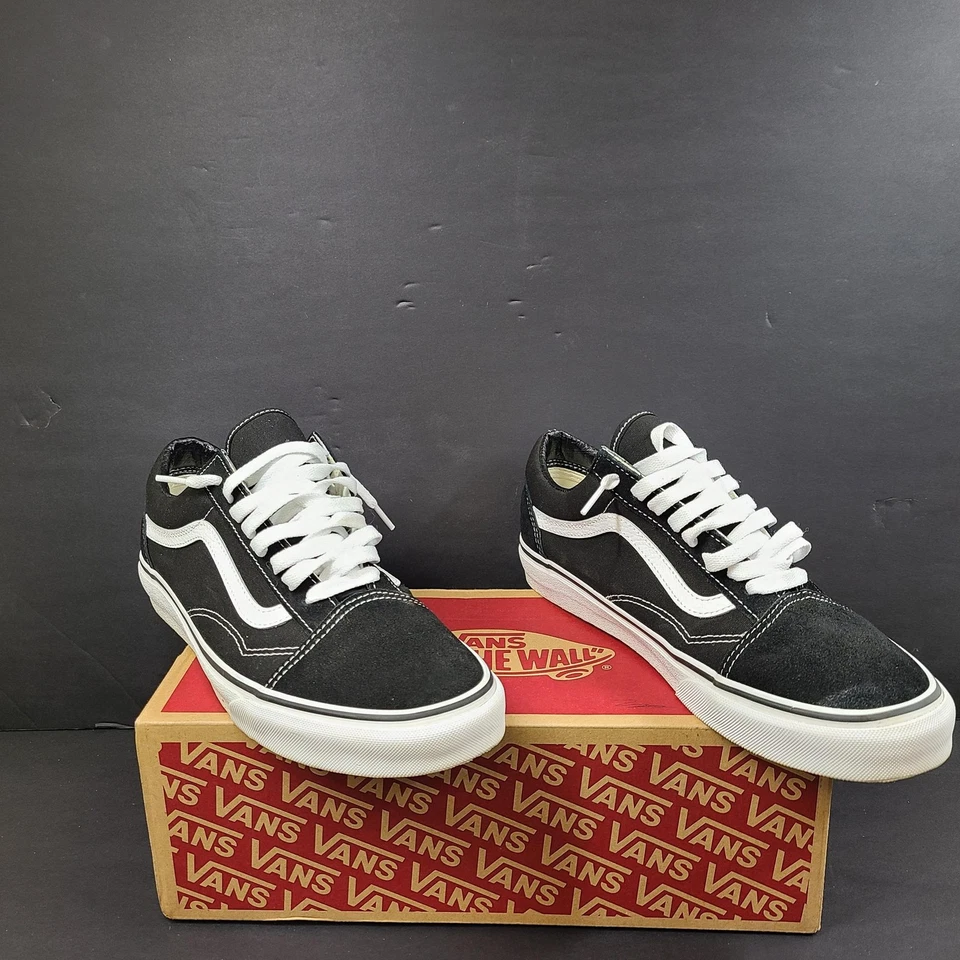 Zapato Deportivo Vans Old Skool Unisex Parte Superior Baja Con Cordones Gamuza Negro Talla M 9.5 / W 11 Foto 1 de 4